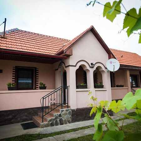Erika'S Holiday Cottage Peris ภายนอก รูปภาพ